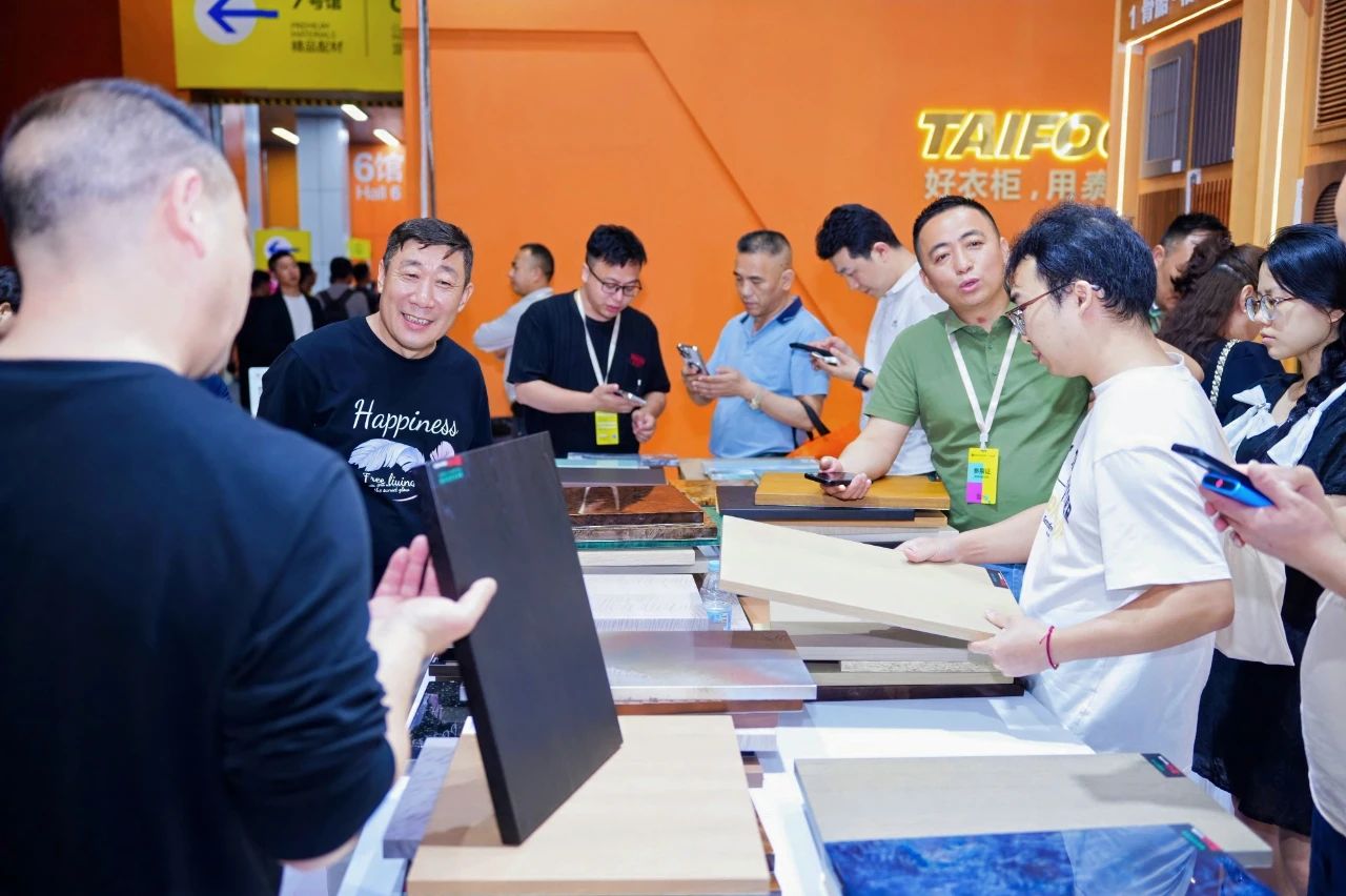 主办单位发布！2026第15届广州定制家居材料展览会——全球招商报名热线